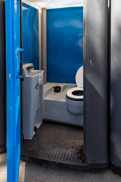 Best Construction site porta potty rental  in Cologne, MN